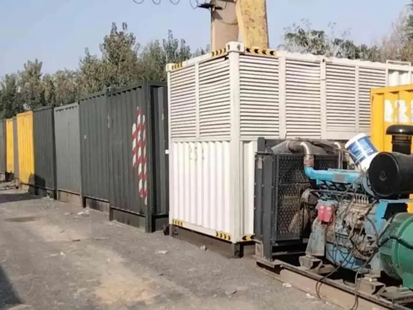 宁津200KW柴油发电机机组每小时油耗是多少？